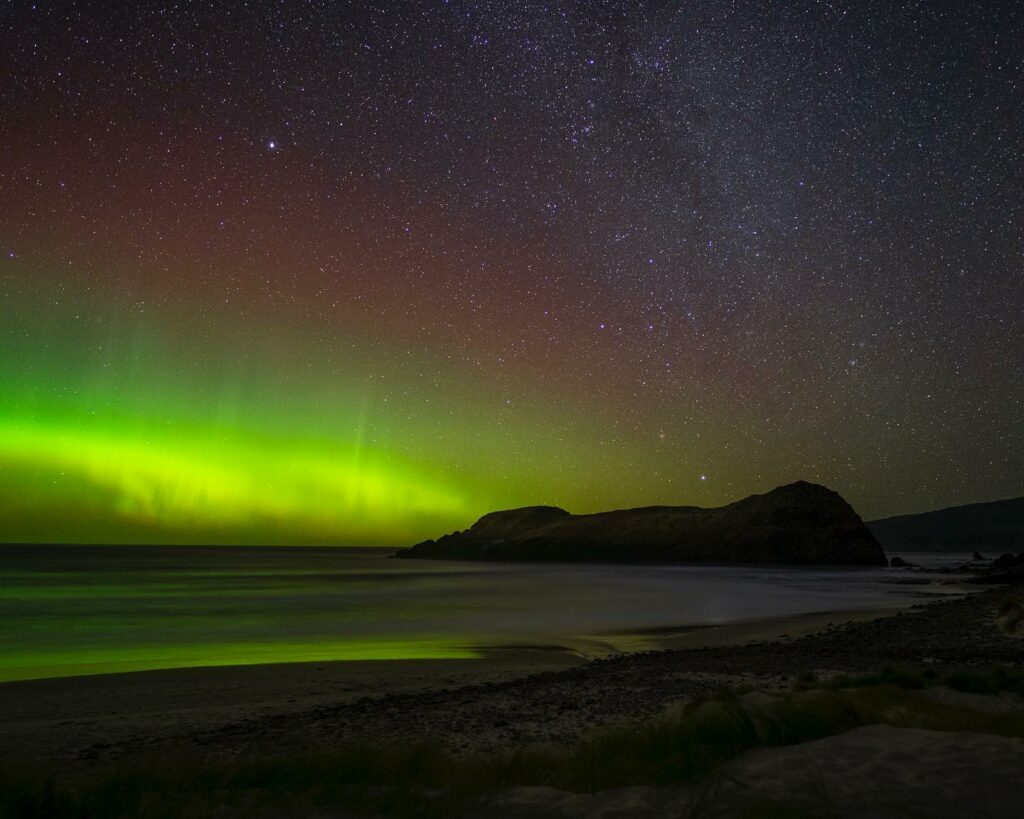 Aurora Australis. Image Credit: @oliver.whone