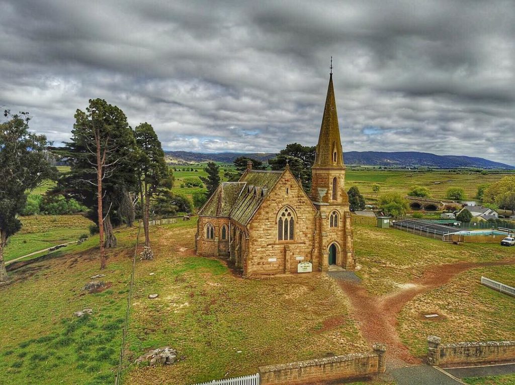 Ross Uniting Church. Image Credit: chachi86