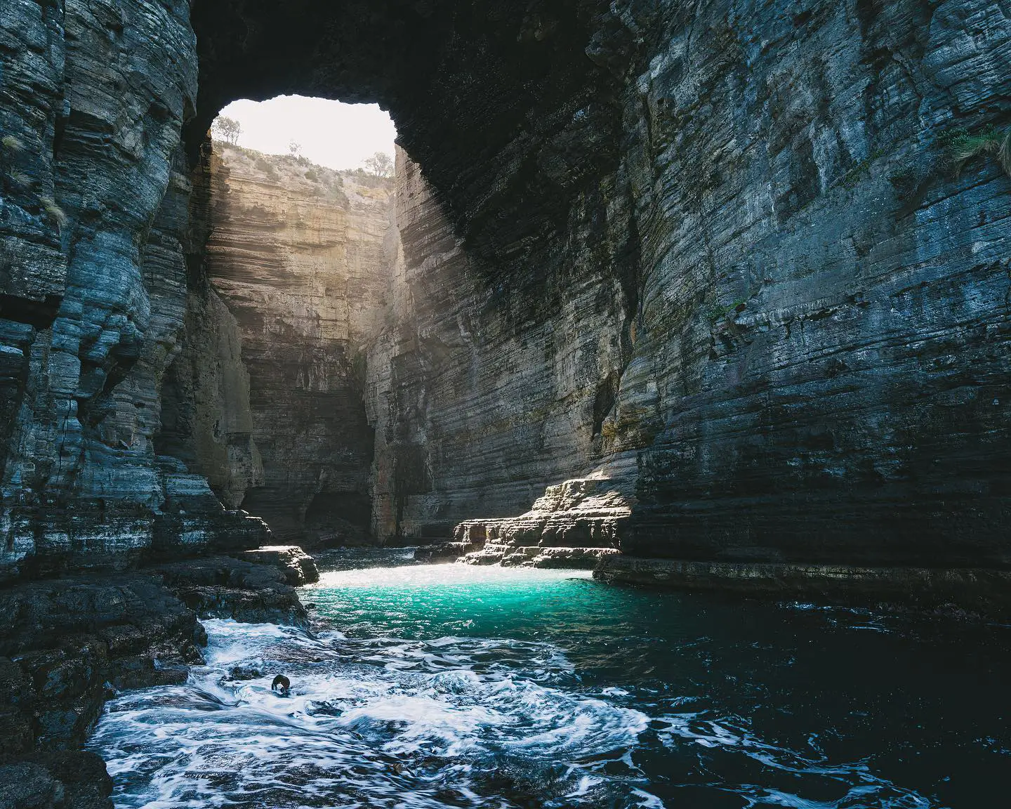 Tasman Arch. 📷 Matty Eaton